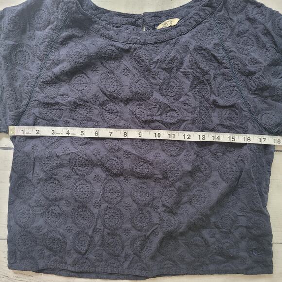 Jack Wills Size 10 Circle Embroidered Navy Short Sleeve Crop Top Keyhole Back - Picture 5 of 9